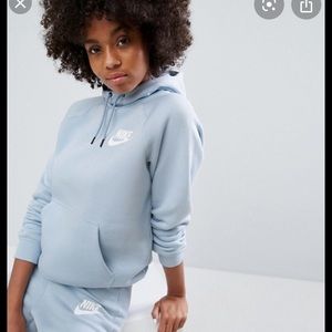 NIKE MEDIUM HOODIE